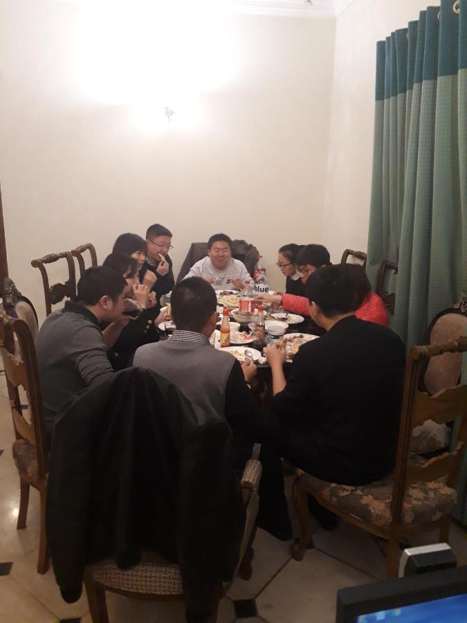 Executive Galaxy Guest House Islamabad Eksteriør billede