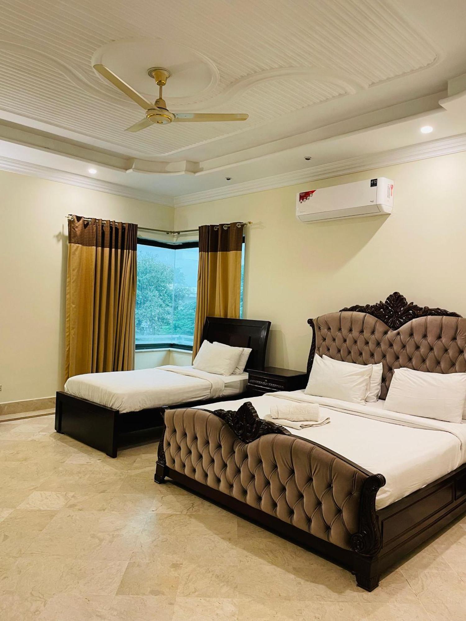Executive Galaxy Guest House Islamabad Eksteriør billede
