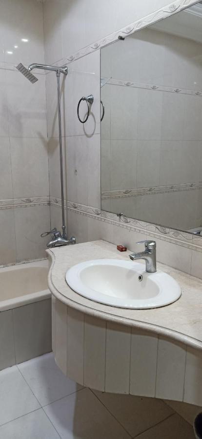Executive Galaxy Guest House Islamabad Eksteriør billede